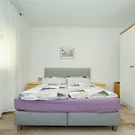 Apartament Malu *
