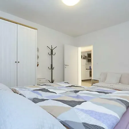 Apartman Malu Vir