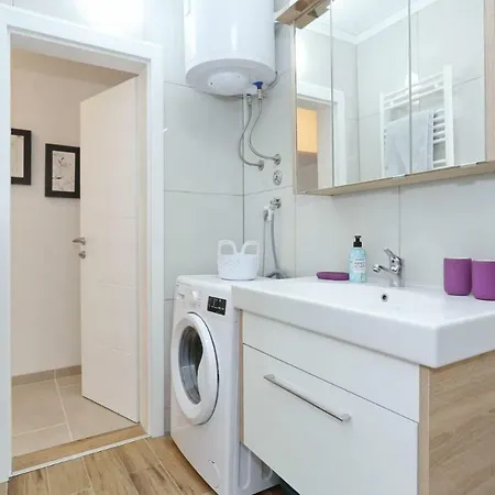 Malu Apartman *