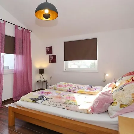 Malu Apartman *