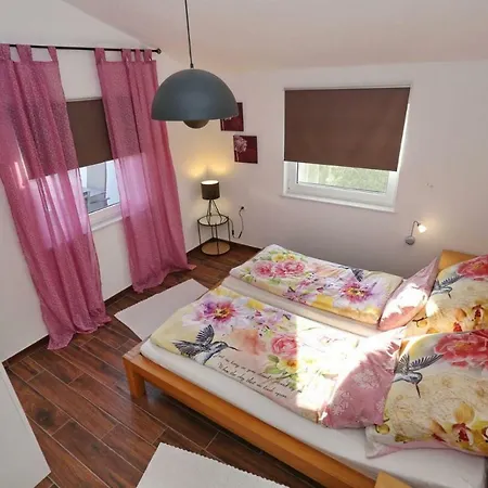 Malu Apartman *