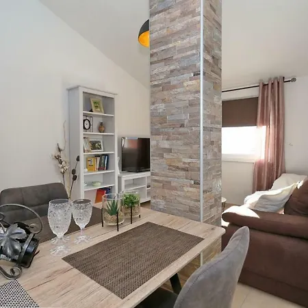 Apartman Malu Vir